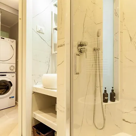 Dumpling Apartment *